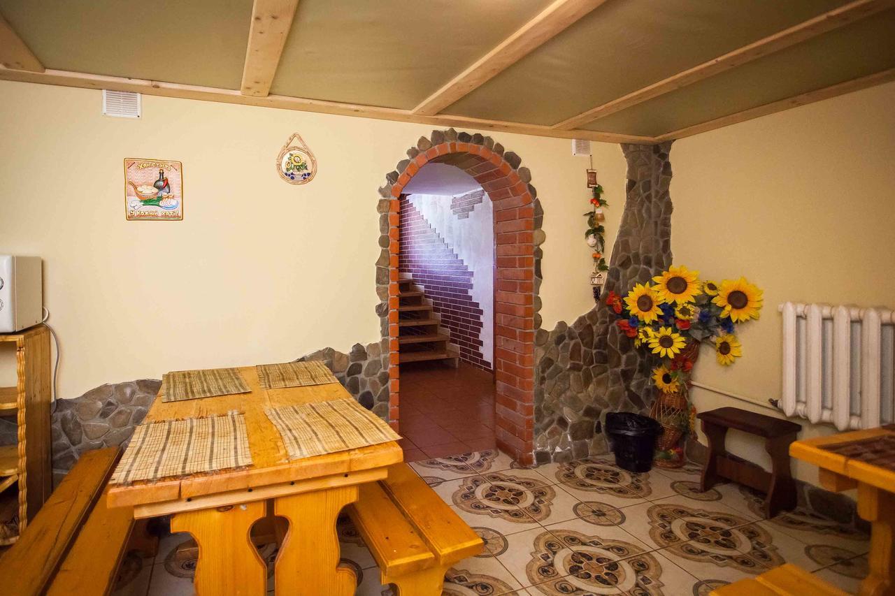 فندق Lisoviy Zatyshok, Z Vidkrutum Litnim Baseynom سلافسكي المظهر الخارجي الصورة